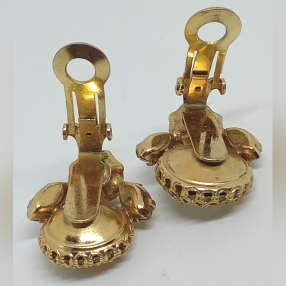 * vintage Schreiner faux pearl with clear crystals gold tone clip on earrings - Picture 5 of 12